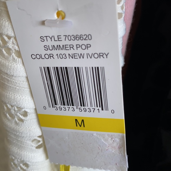 CeCe Sleeveless White Top Eyelet Lace Dressy or Casual Size M NWT - Picture 10 of 11